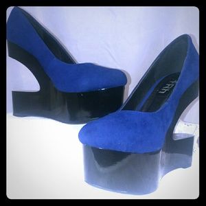 FRH women, size7wedge platform, electric blue (W1P